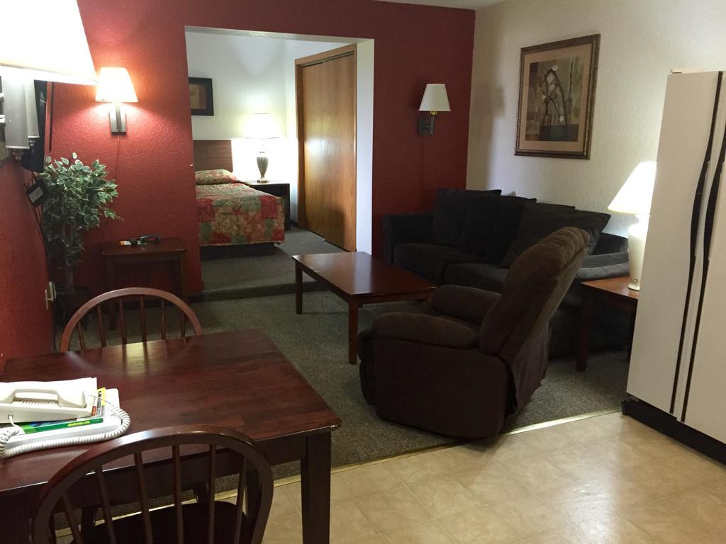 Americas Best Value Inn Гранд Форкс Екстериор снимка