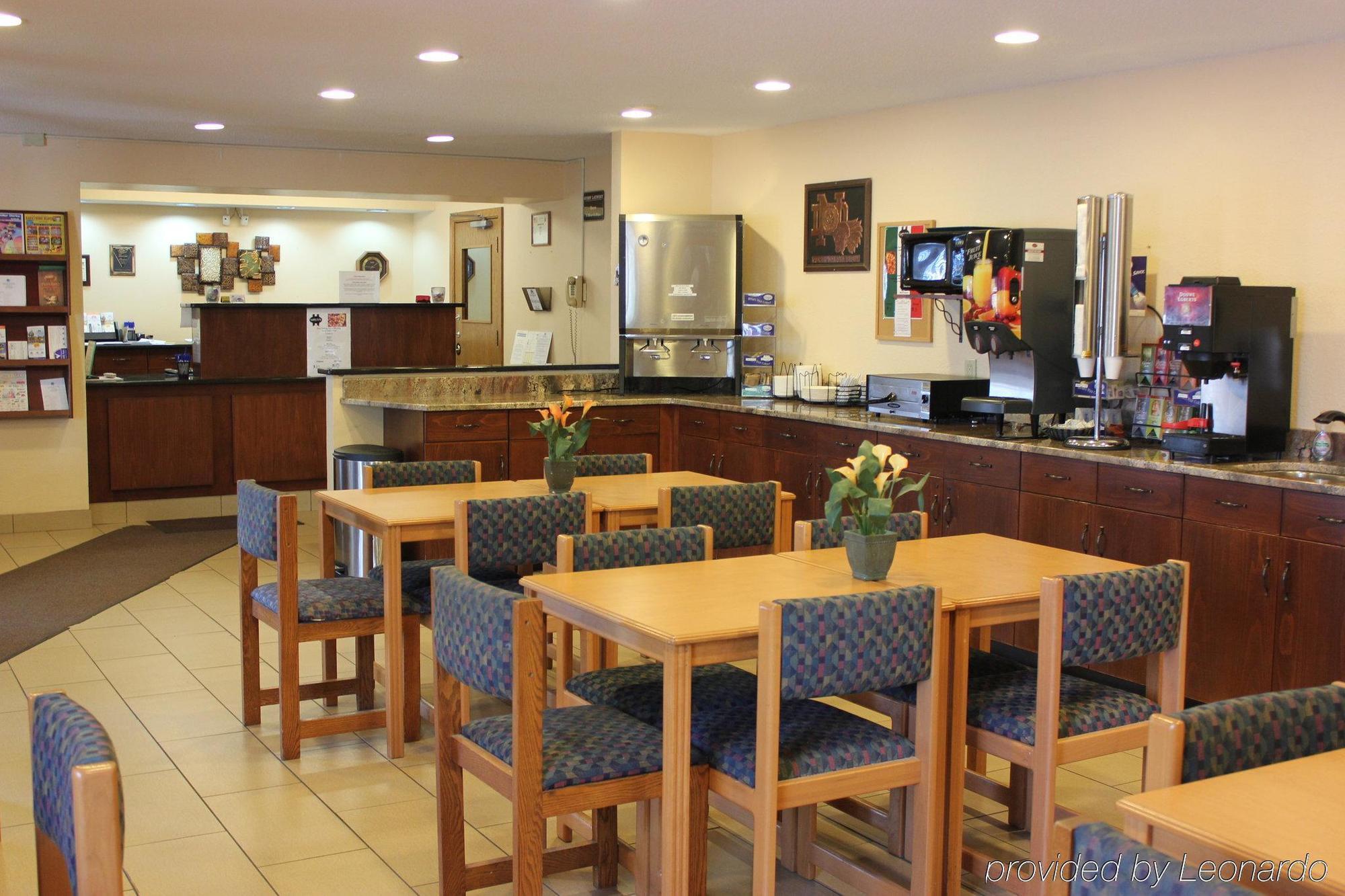 Americas Best Value Inn Гранд Форкс Ресторант снимка
