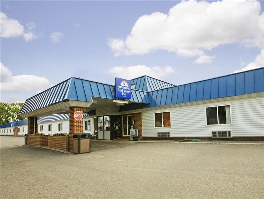 Americas Best Value Inn Гранд Форкс Екстериор снимка