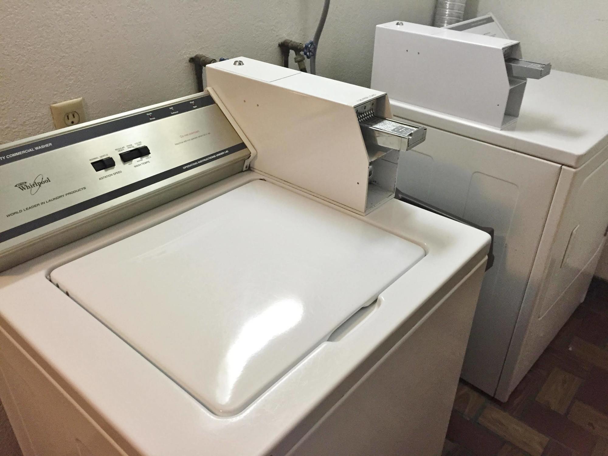 Americas Best Value Inn Гранд Форкс Екстериор снимка